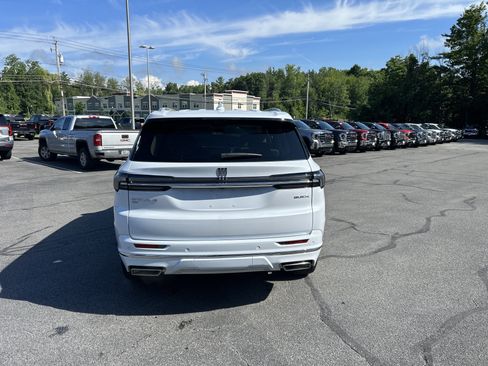 New 2026 Buick Enclave Avenir w/ Super Cruise Package AWD/4WD image 7