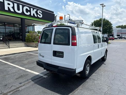 Used 2011 Chevrolet Express 2500 RWD image 8