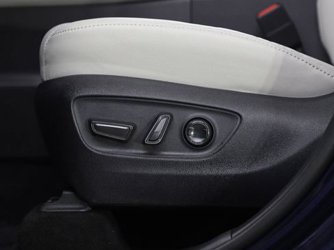 Used 2026 Toyota Grand Highlander image 25