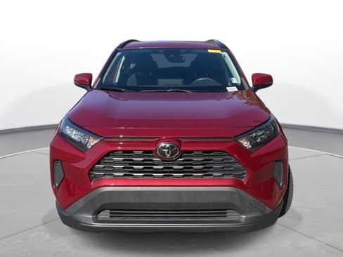 Used 2019 Toyota RAV4 LE FWD image 3