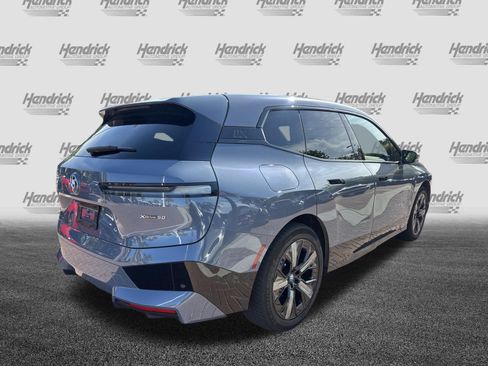 Used 2024 BMW iX xDrive50 w/ Premium Package AWD/4WD image 10