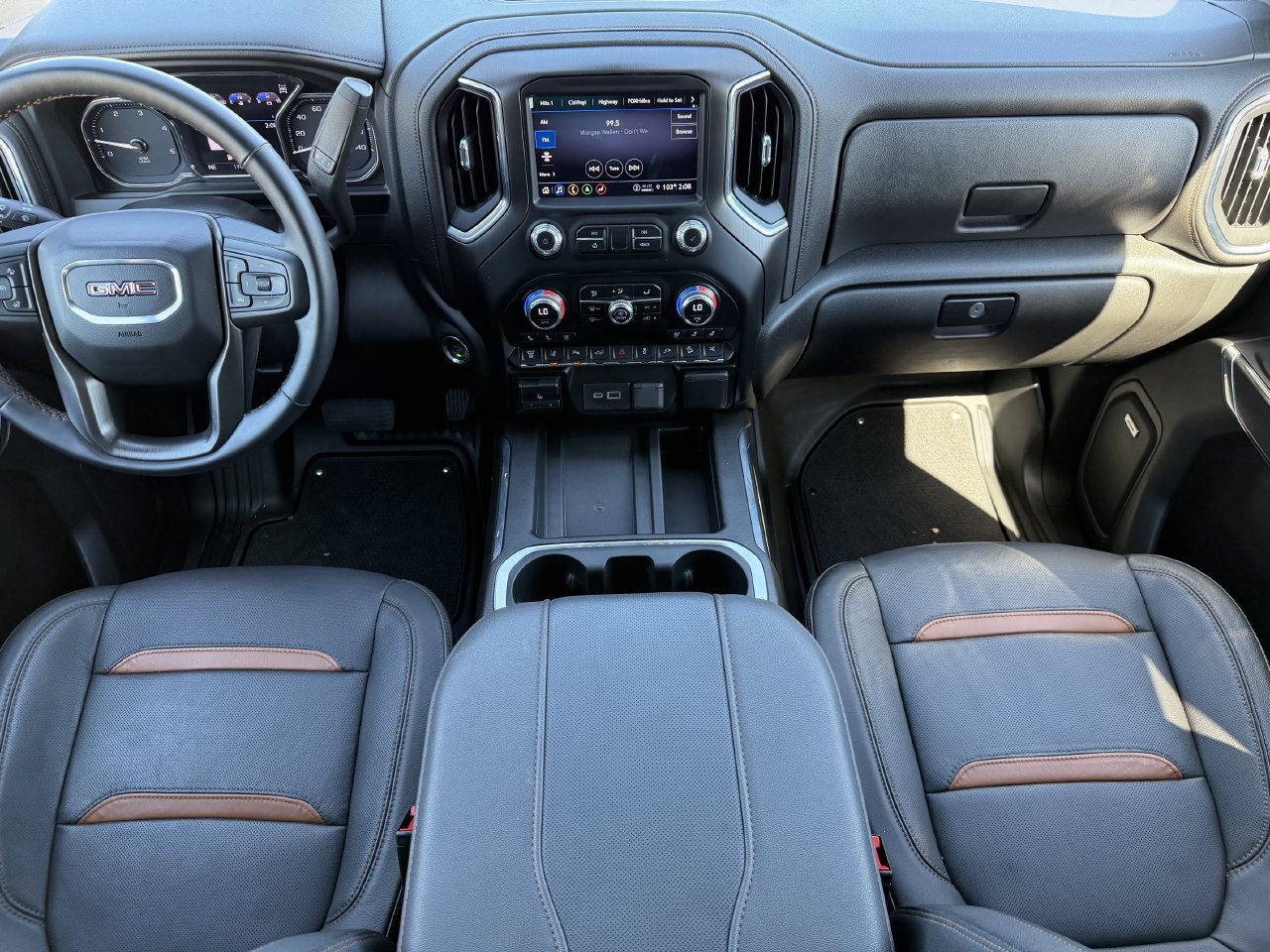Used 2023 GMC Sierra 3500 AT4 w/ AT4 Premium Plus Package AWD/4WD image 9