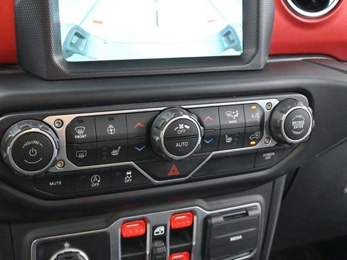 Used 2020 Jeep Gladiator Rubicon AWD/4WD image 23