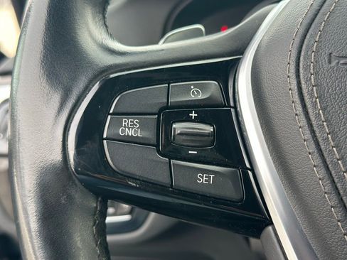 Used 2018 BMW 530e xDrive image 33