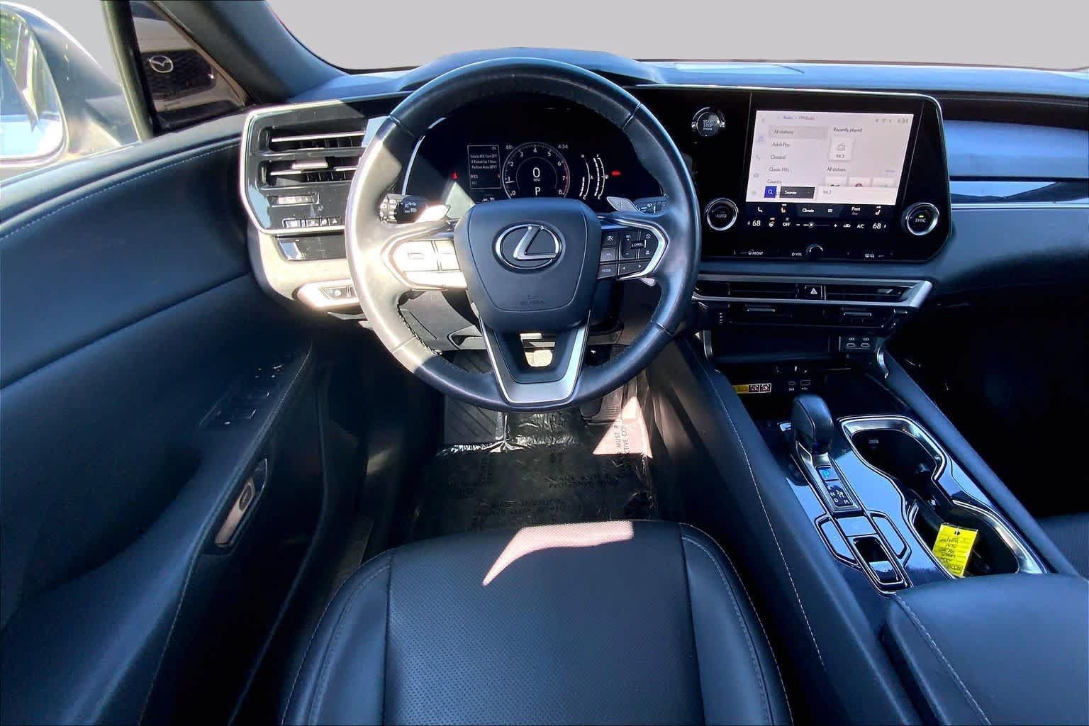 Used 2024 Lexus RX 350 FWD w/ Technology Package image 6