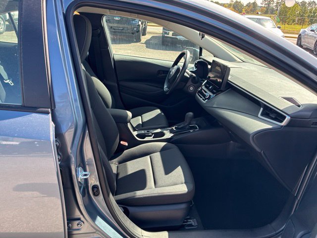 Used 2025 Toyota Corolla LE FWD image 57