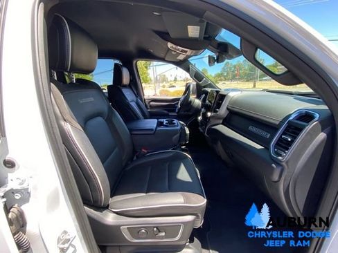Used 2025 RAM 1500 Laramie AWD/4WD image 11