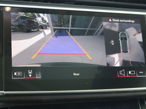 Used 2024 Audi Q8 Premium Plus image 25