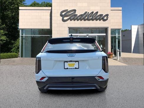 New 2027 Cadillac Optiq Sport w/ LPO, Floor Liner Package AWD/4WD image 4