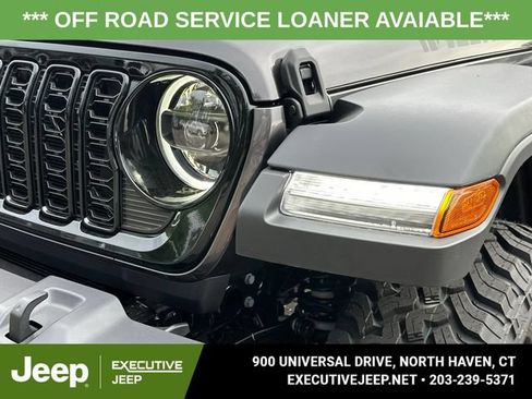 Used 2025 Jeep Wrangler Unlimited Sport AWD/4WD image 7