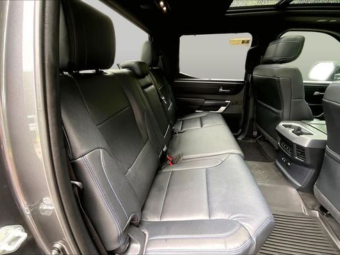 Used 2022 Toyota Tundra Platinum AWD/4WD image 19