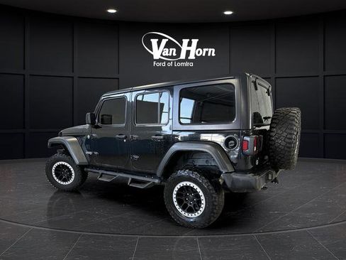 Used 2019 Jeep Wrangler Unlimited Sport S image 3