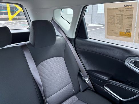 Used 2025 Kia Soul LX w/ LX Technology Package FWD image 27