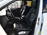 Certified 2025 Porsche Macan image 5