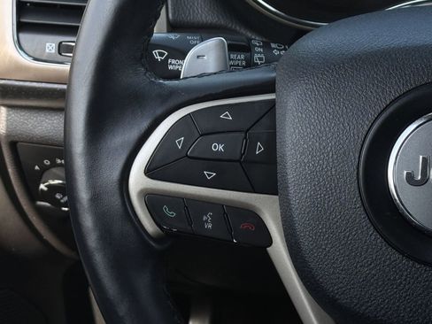 Used 2017 Jeep Grand Cherokee Laredo w/ Quick Order Package 23E image 16