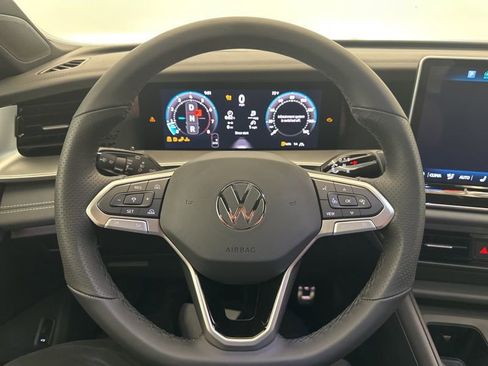 New 2026 Volkswagen Tiguan SE R-Line AWD/4WD image 10