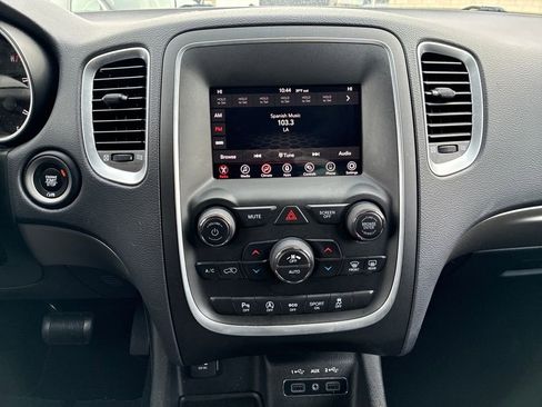 Used 2019 Dodge Durango SXT image 19