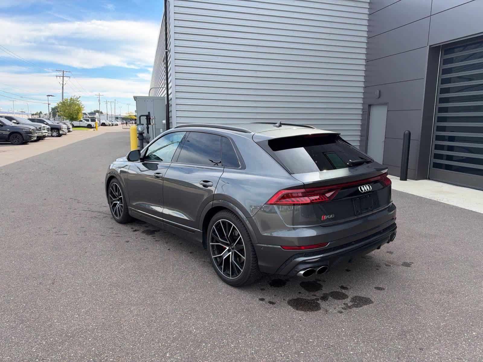 Used 2023 Audi SQ8 Prestige AWD/4WD image 3