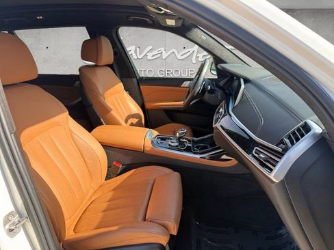 Used 2022 BMW X7 xDrive40i w/ M Sport Package image 24