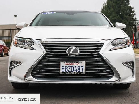 Used 2018 Lexus ES 350 w/ Navigation System Package image 2
