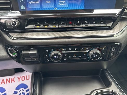 Used 2025 Chevrolet Silverado 1500 ZR2 w/ Technology Package image 27