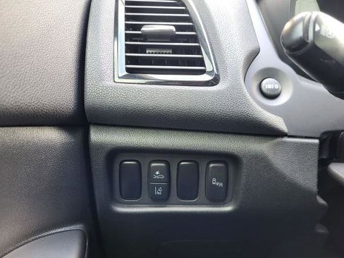 Used 2021 Mitsubishi Outlander Sport SE image 18