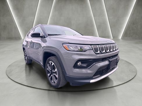 Used 2022 Jeep Compass Limited w/ Sun and Sound Group AWD/4WD image 1