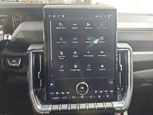 Used 2026 GMC Yukon Denali w/ Sun & Power Step Package AWD/4WD image 25