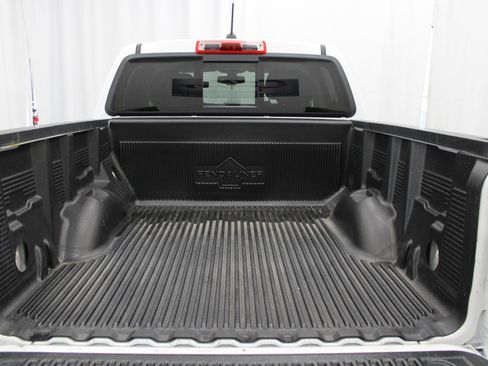 Used 2022 Chevrolet Colorado LT w/ LT Convenience Package AWD/4WD image 21