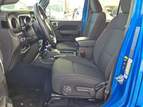 Used 2022 Jeep Wrangler Unlimited Sport image 23