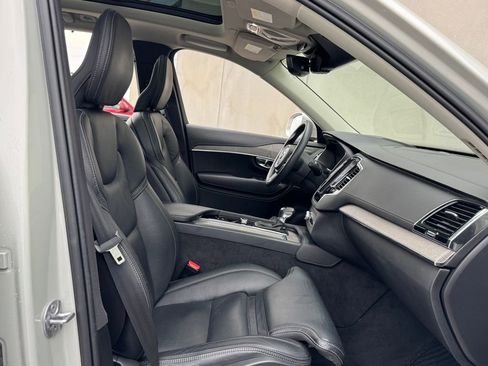 Used 2022 Volvo XC90 T6 Inscription w/ Advanced Package image 21