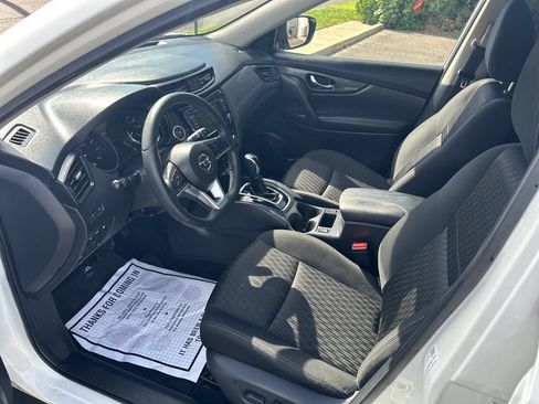 Used 2019 Nissan Rogue SV AWD/4WD image 13