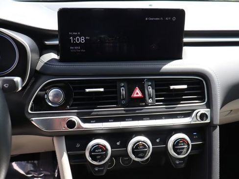 Used 2023 Genesis G70 2.0T image 33