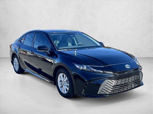 Certified 2025 Toyota Camry LE image 3