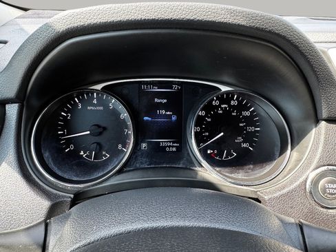 Used 2016 Nissan Rogue SV image 23