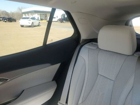 New 2026 Buick Envision Avenir image 13