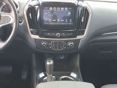 Used 2018 Chevrolet Traverse LT w/ LPO, Floor Liner Package FWD image 15