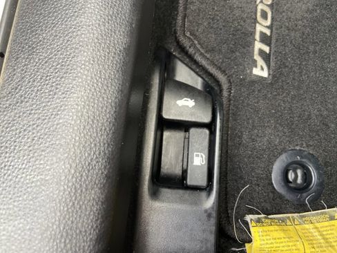 Used 2024 Toyota Corolla LE image 45