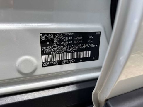 Used 2022 Toyota Venza Limited AWD/4WD image 27