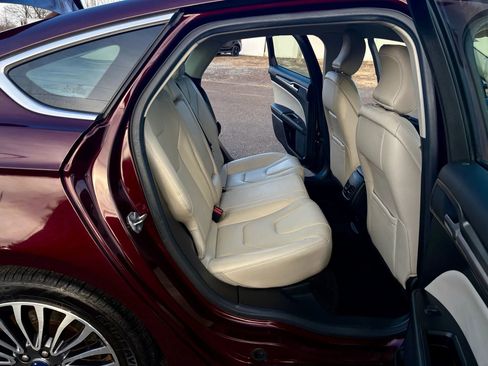 Used 2017 Ford Fusion Titanium image 22