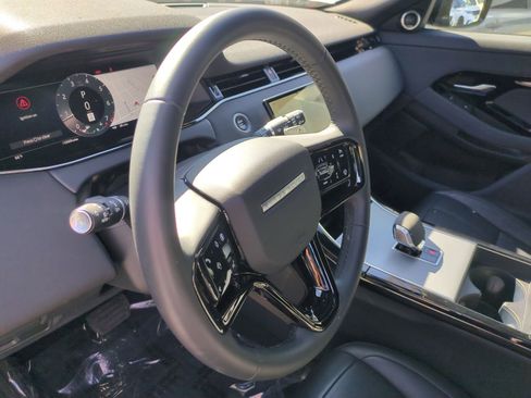 Used 2024 Land Rover Range Rover Evoque S image 17