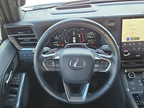 Used 2024 Lexus GX 550 image 20