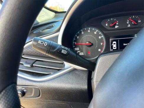 Used 2024 Chevrolet Malibu LT image 30