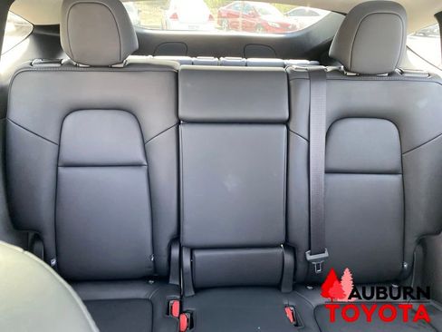 Used 2025 Tesla Model Y Long Range AWD/4WD image 27
