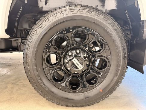 Used 2025 Ford F350 XLT w/ Black Appearance Package image 16