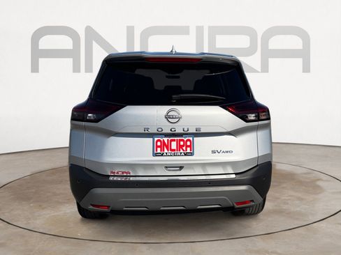 Used 2023 Nissan Rogue SV image 9