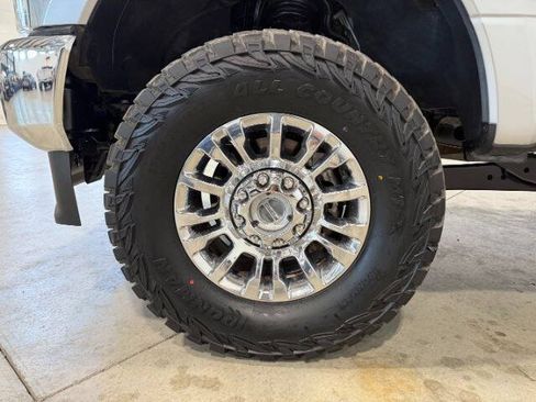 Used 2021 Ford F250 XLT w/ XLT Premium Package AWD/4WD image 13