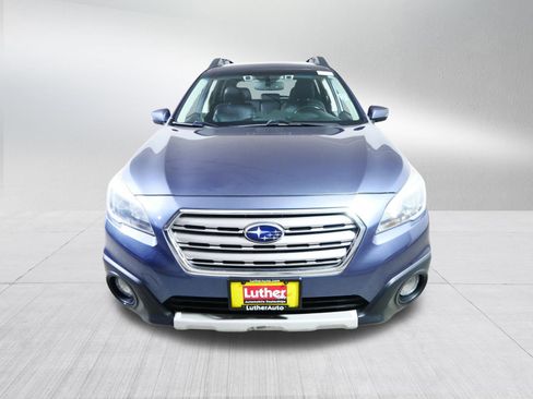Used 2016 Subaru Outback 2.5i Limited image 2