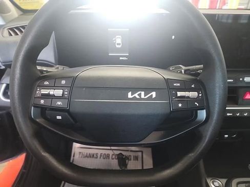 Used 2025 Kia K4 LXS image 7