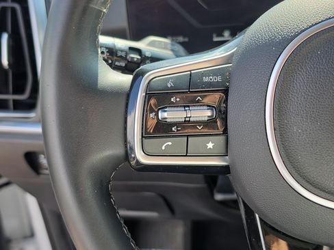 Certified 2024 Kia Sorento SX AWD/4WD image 32